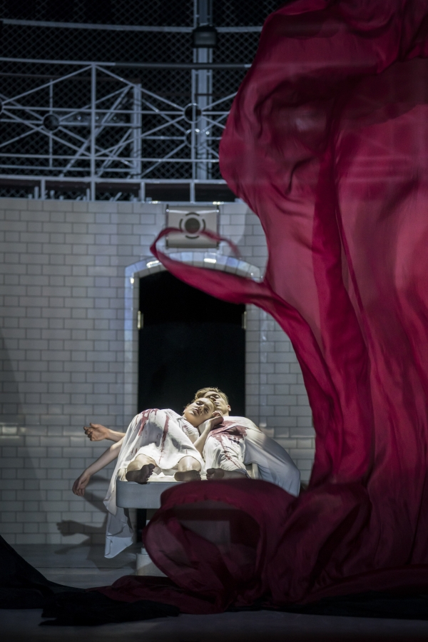 Romeo (Andrew Monaghan) and Juliet (Seren Williams) - Montague Company