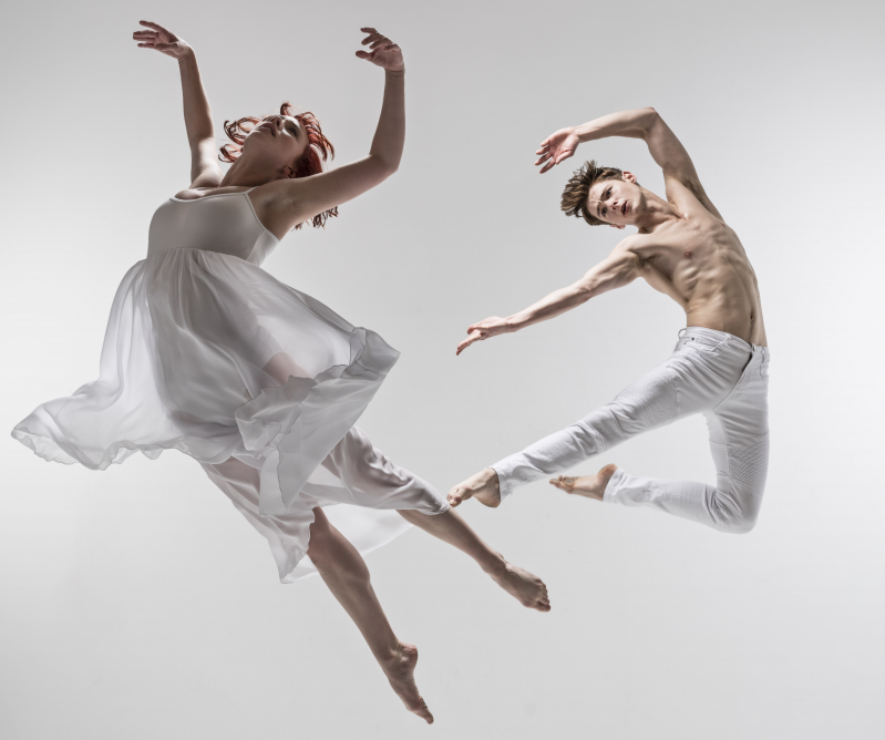 Juliet (Cordelia Braithwaite) and Romeo (Paris Fitzpatrick)